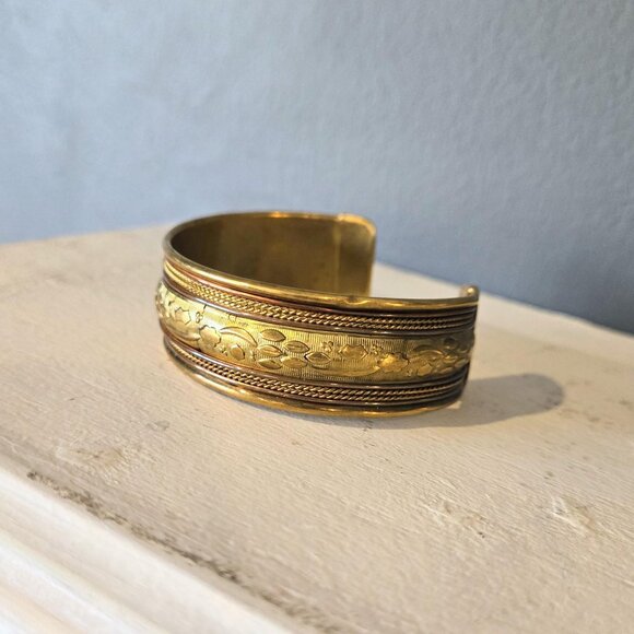 Mixed Metal Chunky Bangle Stack Mother of Pearl Enamel Copper Brass Steel Boho - Picture 8 of 9